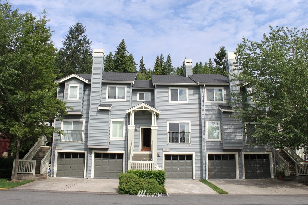 9411 177th Place Northeast, Unit 2 Redmond, WA 98052 - Photo 2 of 11