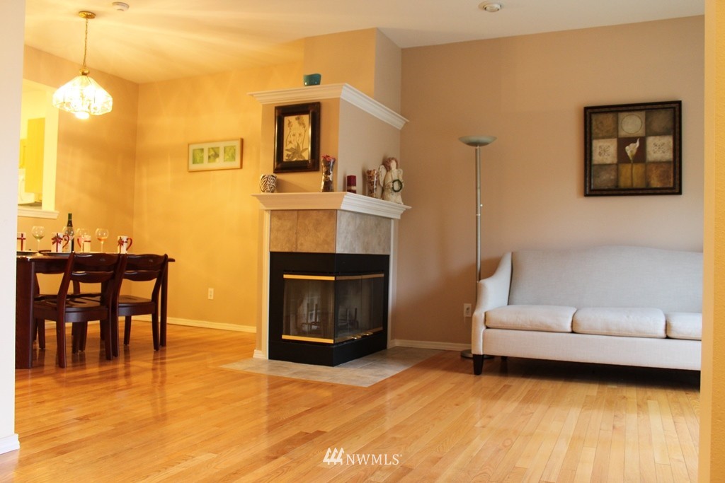 9411 177th Place Northeast, Unit 2 Redmond, WA 98052 - Photo 5 of 11