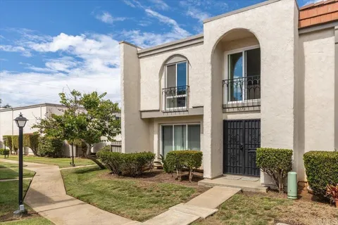front view of house with a yard