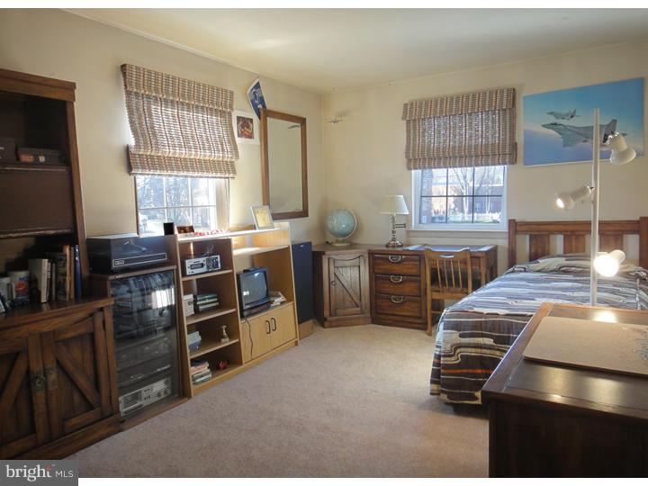 11057 Greiner Road Philadelphia, PA 19116 - Photo 18 of 23 Bedroom 3
