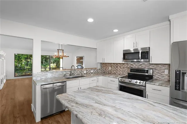 $3,200 | 2225 Southwest Creekside Drive, Palm City, FL 34990