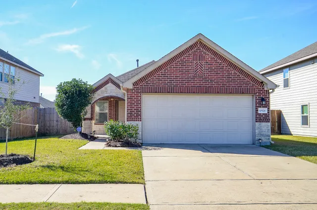 $2,200 | 10926 Clearsable Lane, Houston, TX 77034