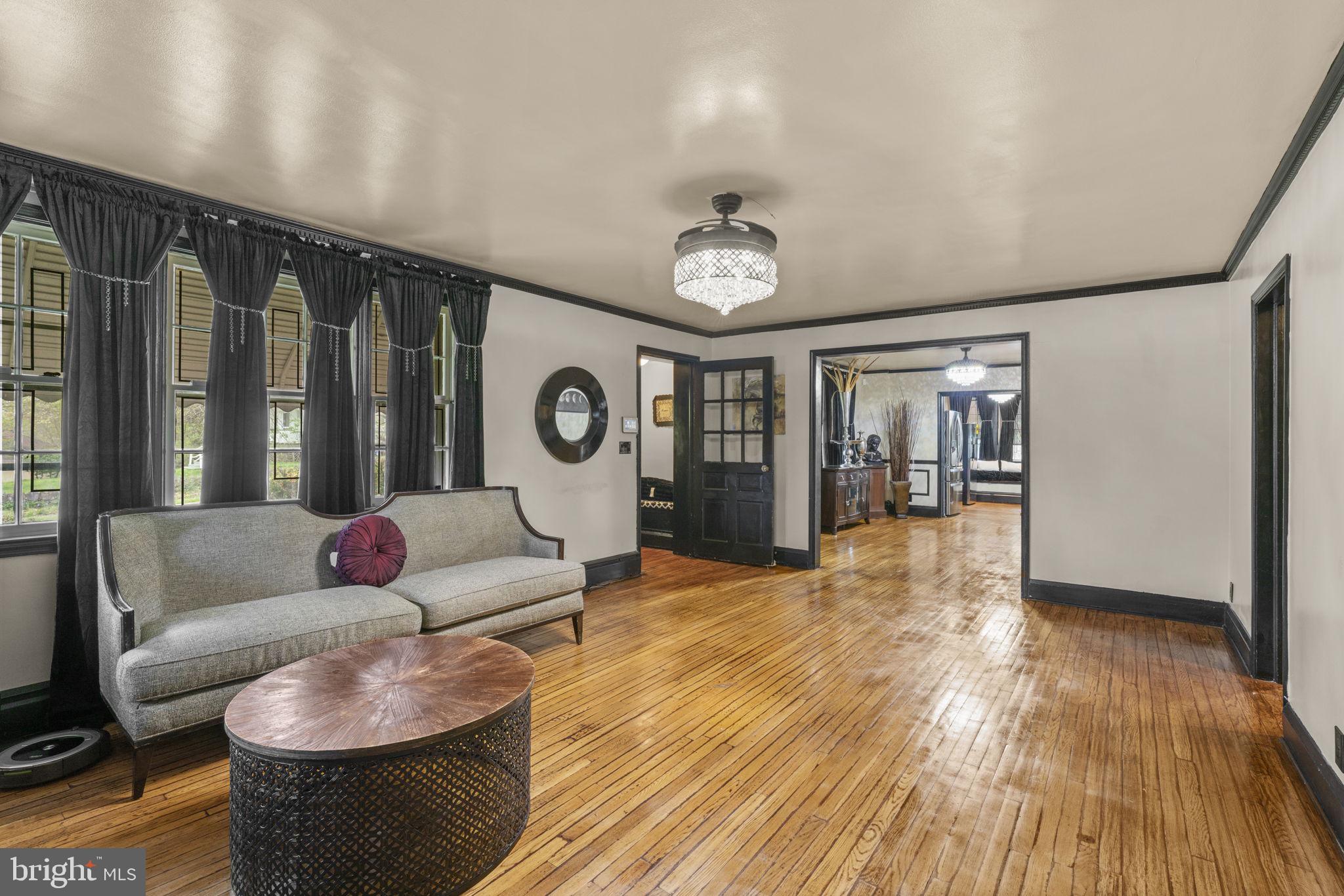 2605 Queen Anne Road Baltimore, MD 21216 - Photo 4 of 40