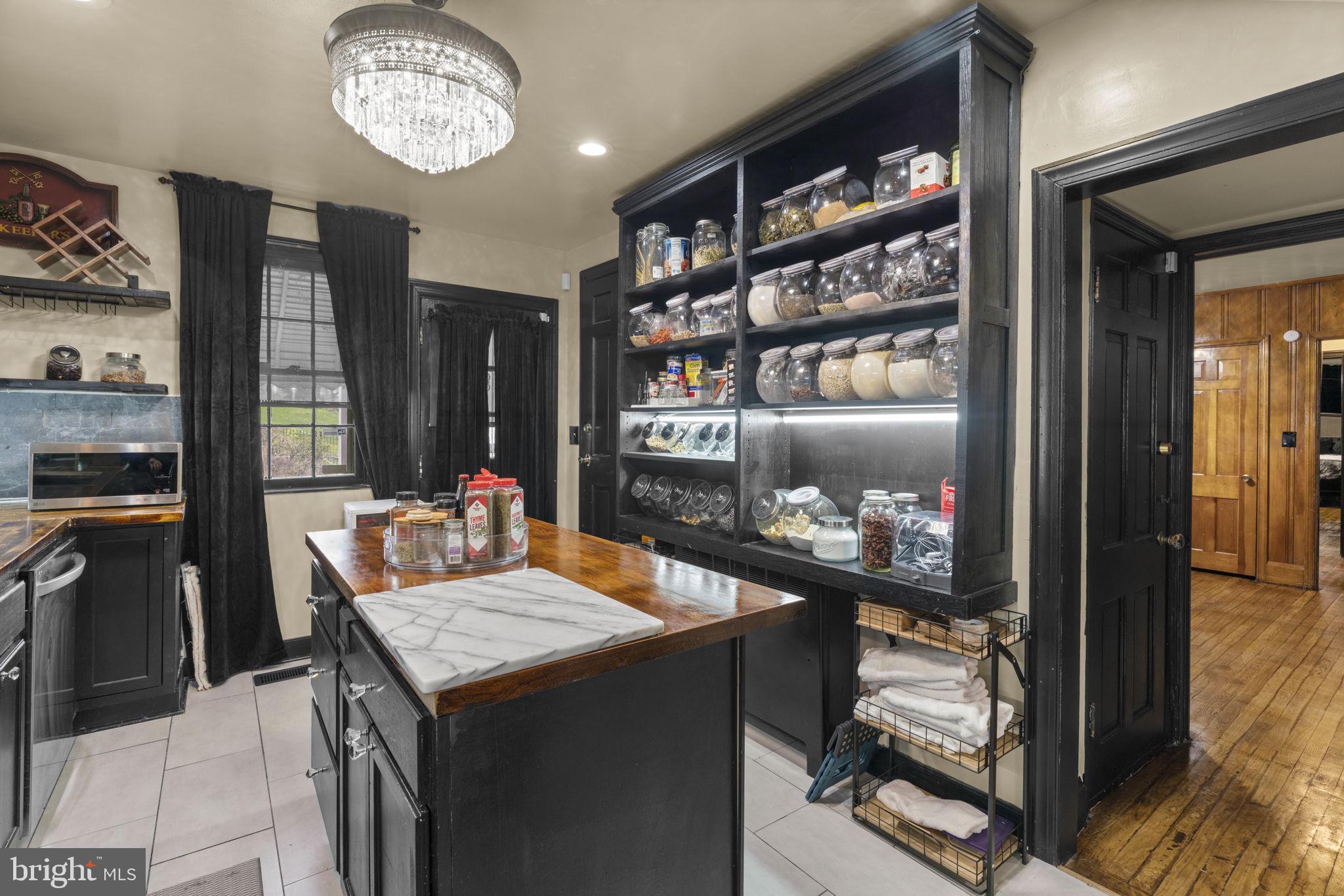 2605 Queen Anne Road Baltimore, MD 21216 - Photo 9 of 40