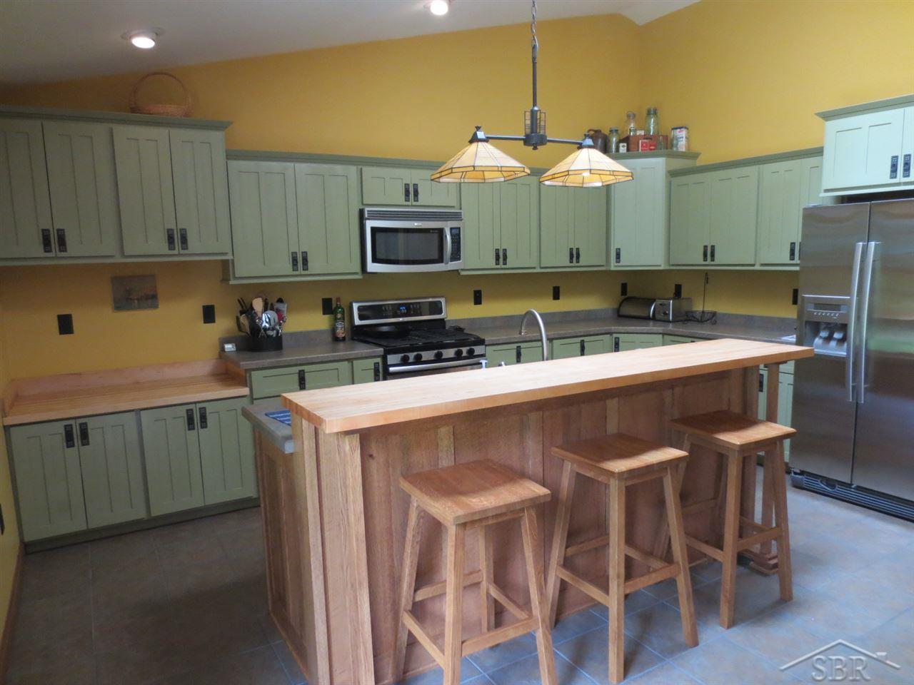 8 Round Lake Road Hemlock, MI 48626 - Photo 6 of 14 31245940-5.JPG