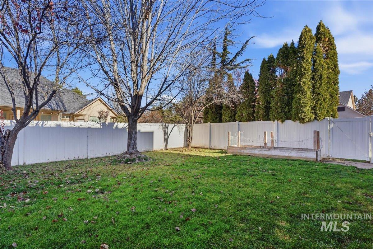 679 North Shadowfox Place Eagle, ID 83616 - Photo 25 of 28 View of fenced backyard