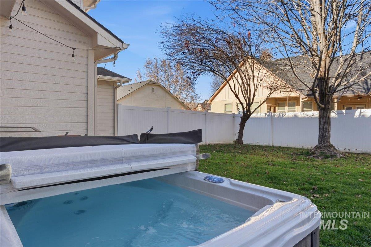 679 North Shadowfox Place Eagle, ID 83616 - Photo 32 of 37 Exterior view of a jacuzzi