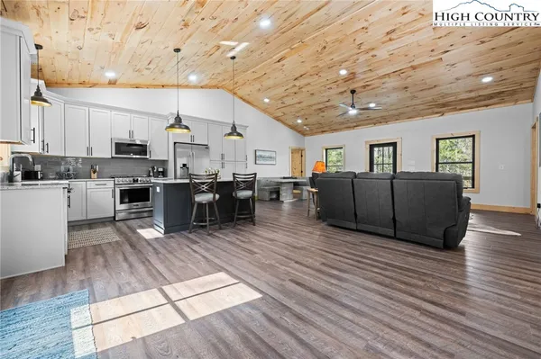 $520,000 | 162 Shady Oak Lane, West Jefferson, NC 28694