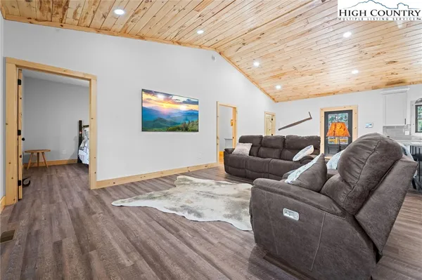 $520,000 | 162 Shady Oak Lane, West Jefferson, NC 28694