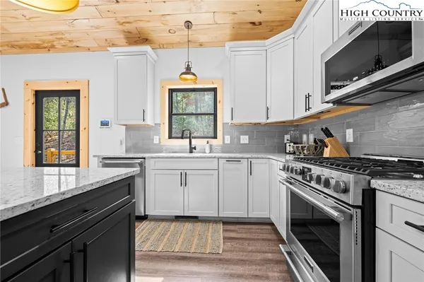 $520,000 | 162 Shady Oak Lane, West Jefferson, NC 28694