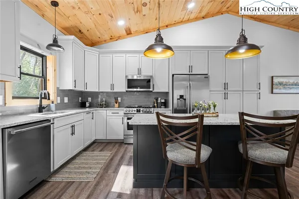 $520,000 | 162 Shady Oak Lane, West Jefferson, NC 28694