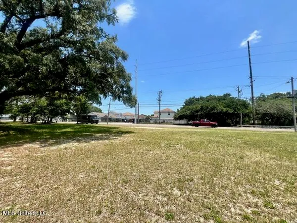 $725,000 | 1851 Pass Road, Biloxi, MS 39531