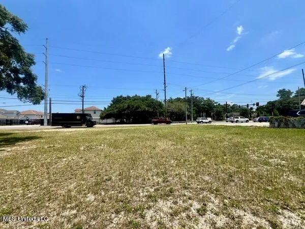 $725,000 | 1851 Pass Road, Biloxi, MS 39531