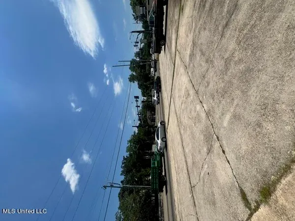 $725,000 | 1851 Pass Road, Biloxi, MS 39531