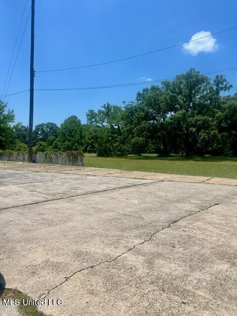 1851 Pass Road Biloxi, MS 39531 - Photo 35 of 36 IMG_0431