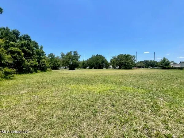 $725,000 | 1851 Pass Road, Biloxi, MS 39531