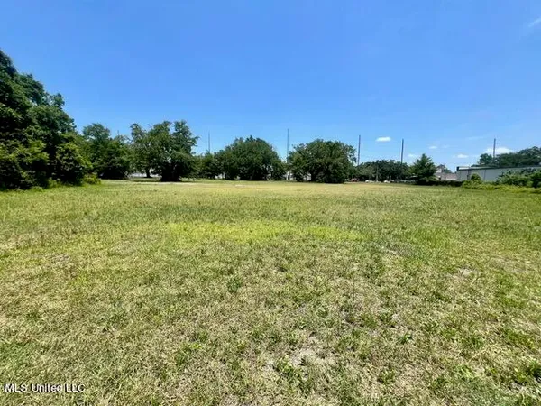 $725,000 | 1851 Pass Road, Biloxi, MS 39531