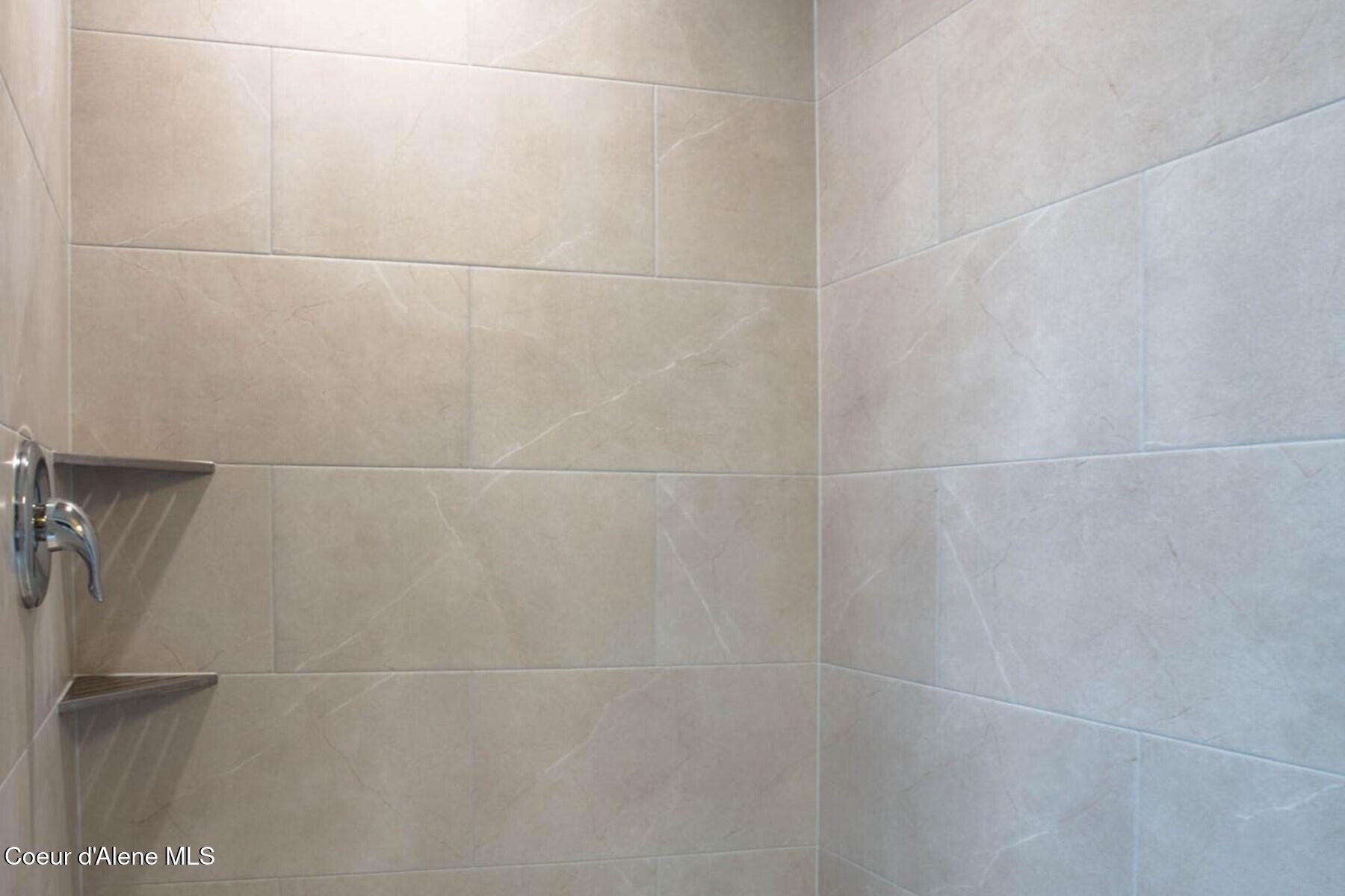 1650 Irvine Way Sandpoint, ID 83864 - Photo 17 of 34 Walk-in Shower - Master Bath