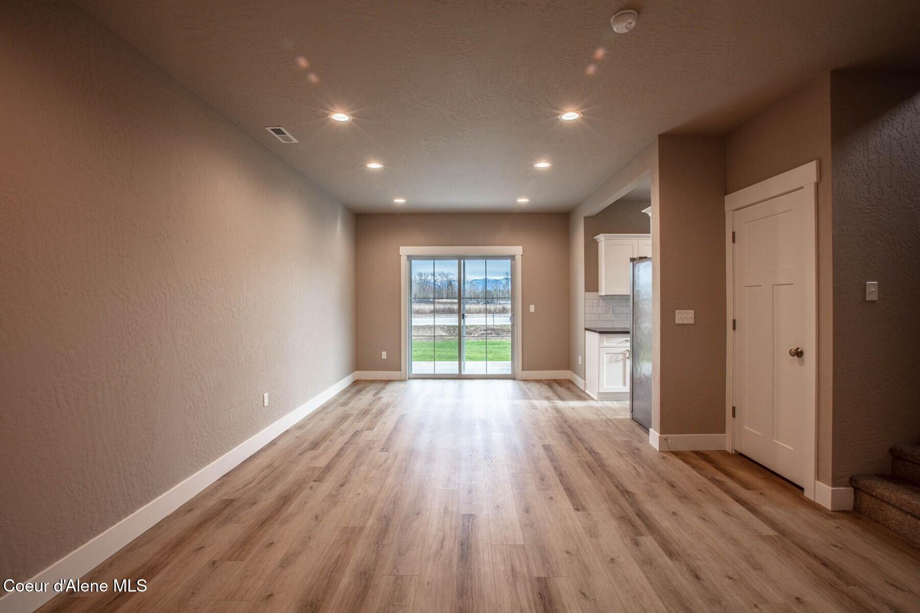 1650 Irvine Way Sandpoint, ID 83864 - Photo 5 of 34 Spacious Living Dining