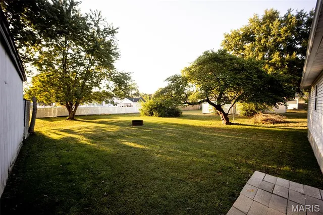 $153,000 | 227 South Montgomery Avenue, Litchfield, IL 62056