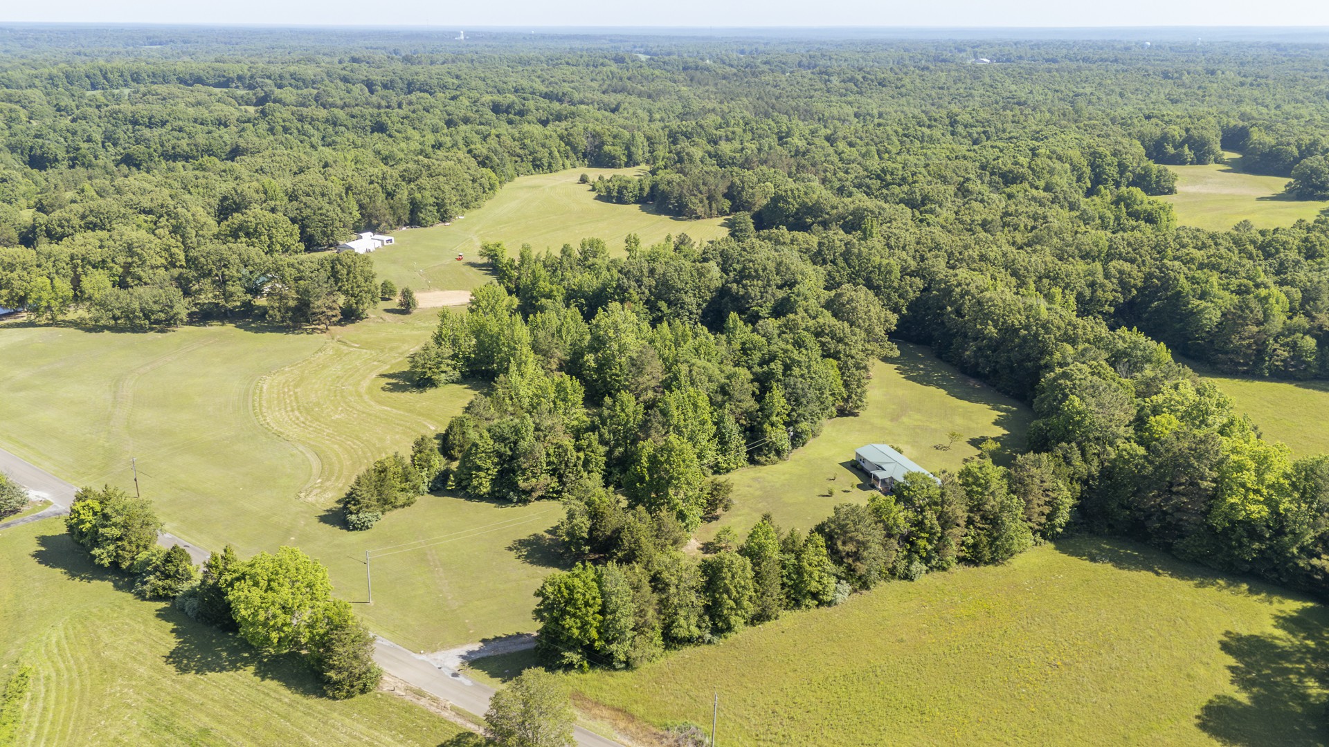 1125 Clifft Road Bolivar, TN 38008 - Photo 2 of 78