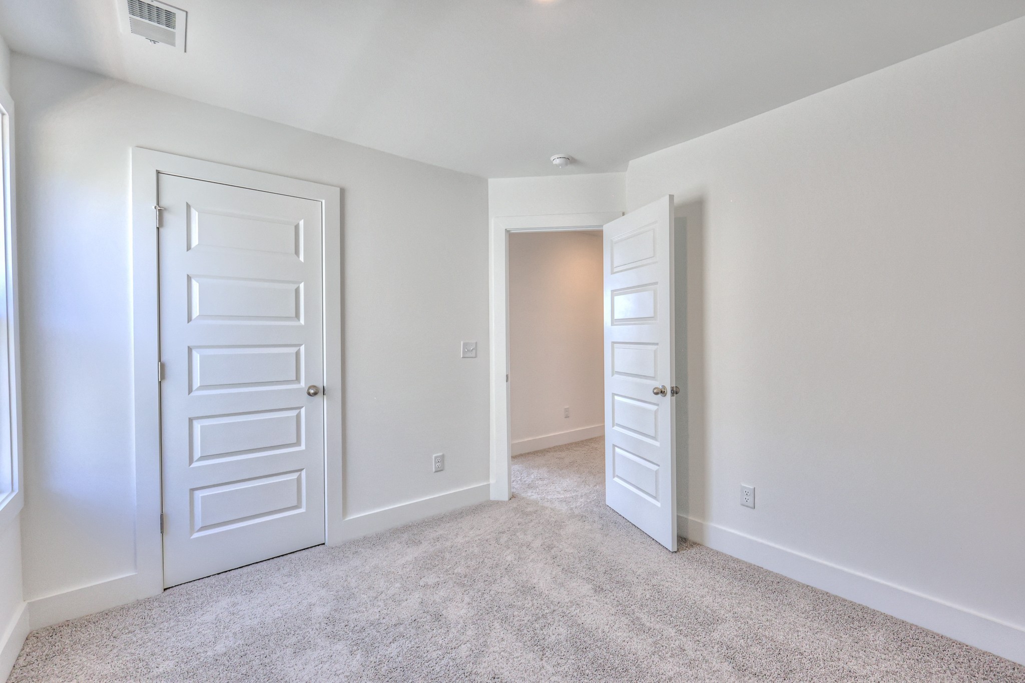 423 Duchess Boulevard Gallatin, TN 37066 - Photo 25 of 41 a view of an empty room and closet area