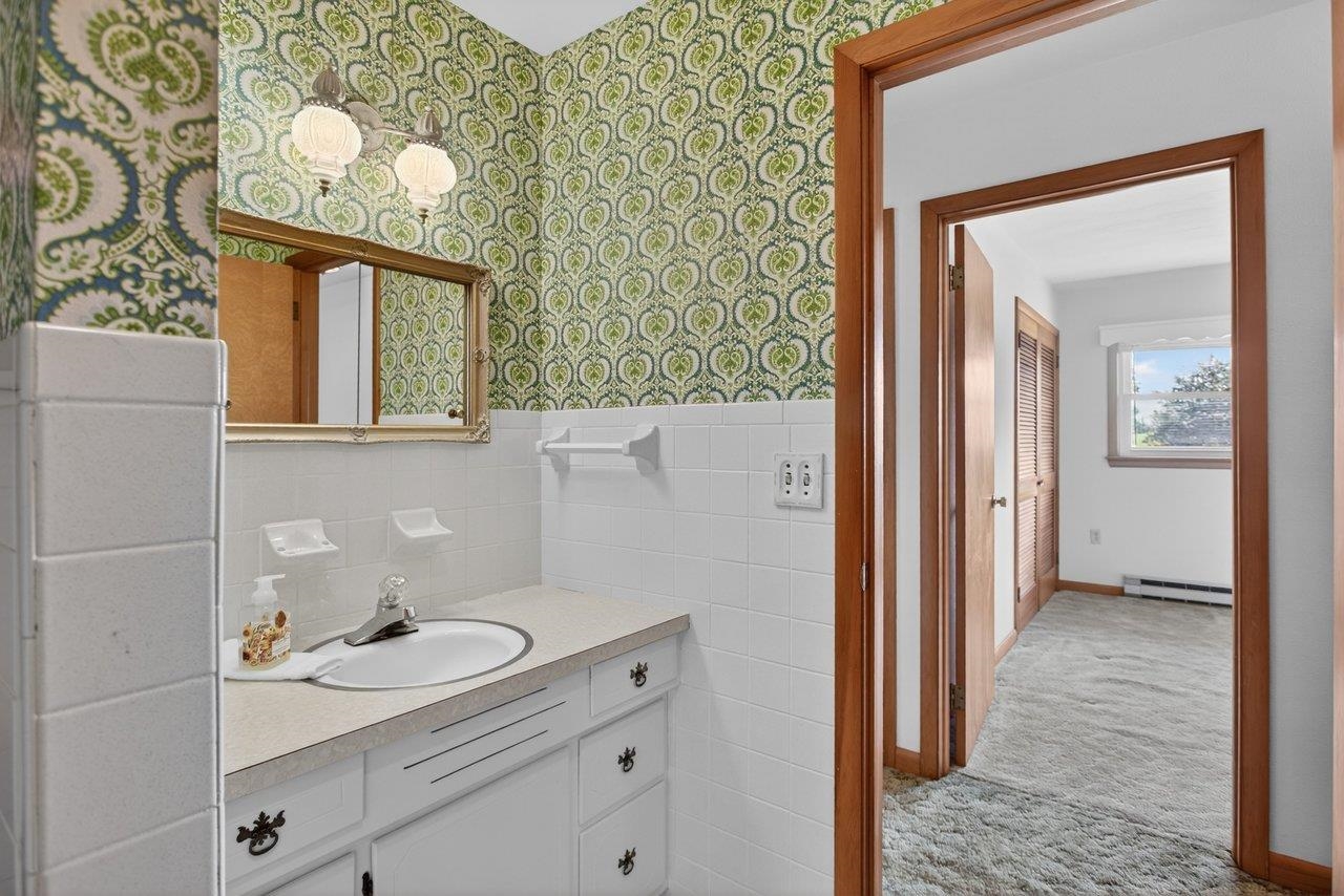 255 Verbena Road Shenandoah, VA 22849 - Photo 24 of 42 hall bath