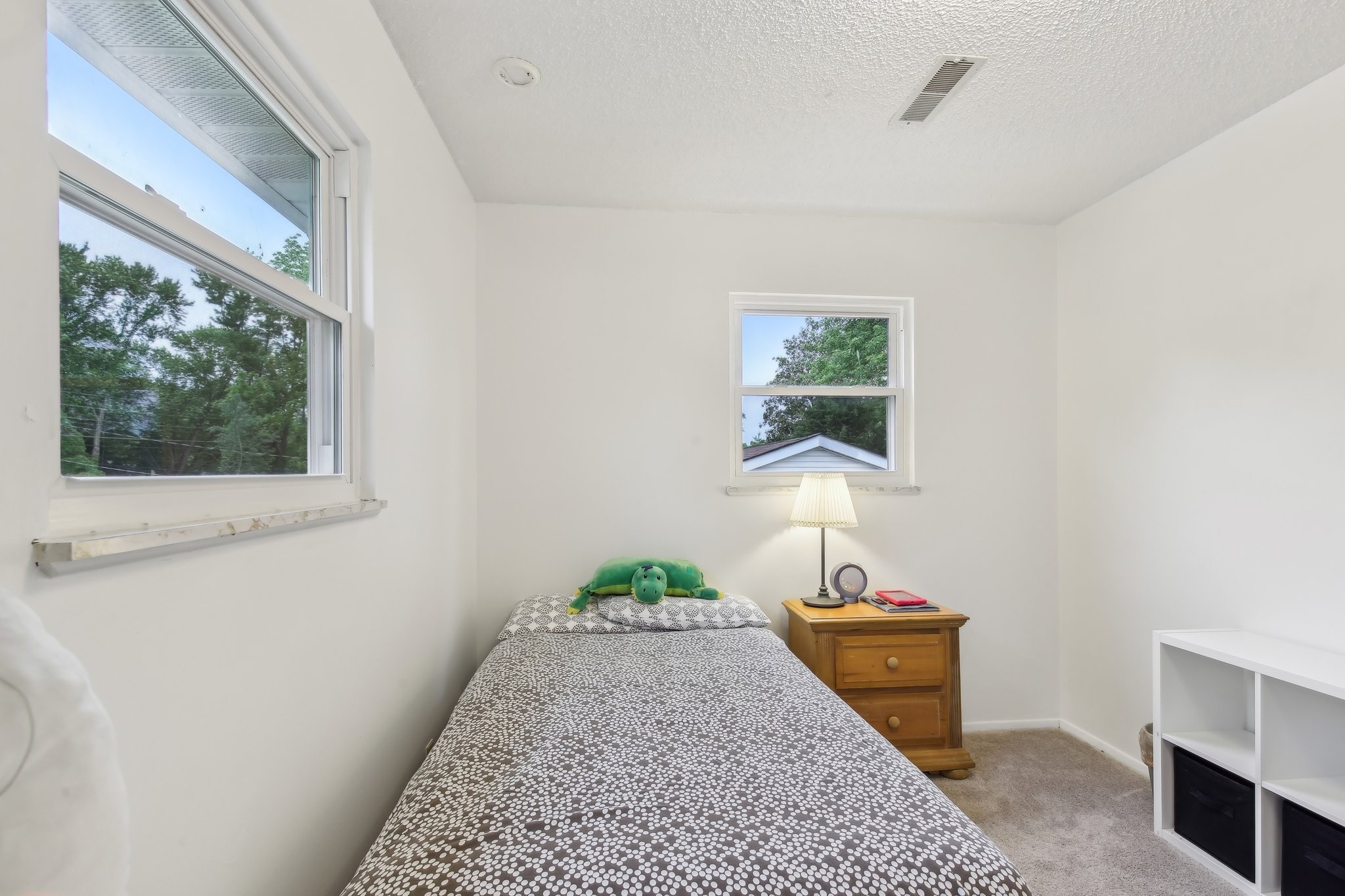 144 Airport Road Clarksville, TN 37042 - Photo 23 of 49 a view of a hallway to room with windows