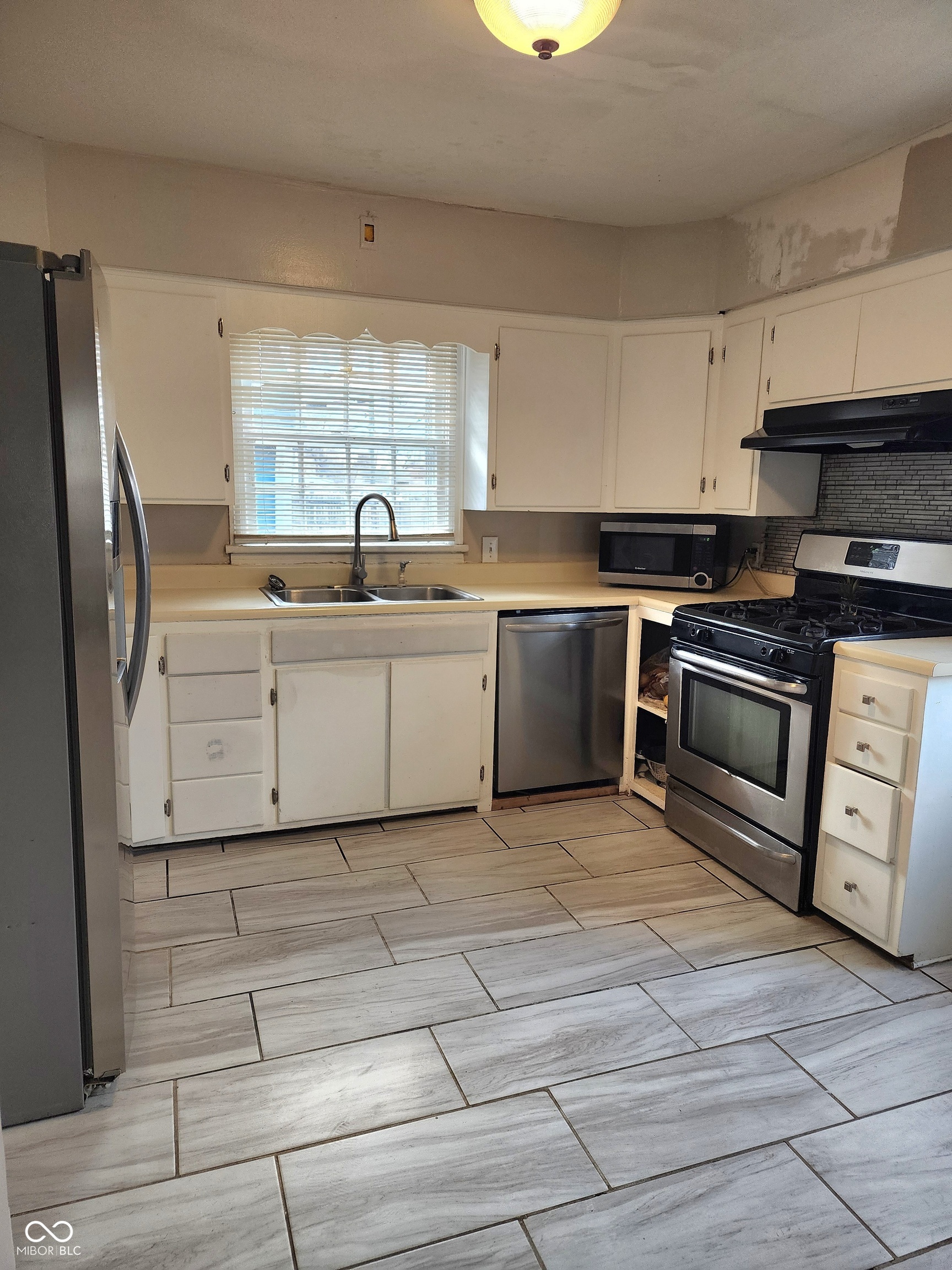 1512 Grand Avenue Columbus, IN 47201 - Photo 11 of 21