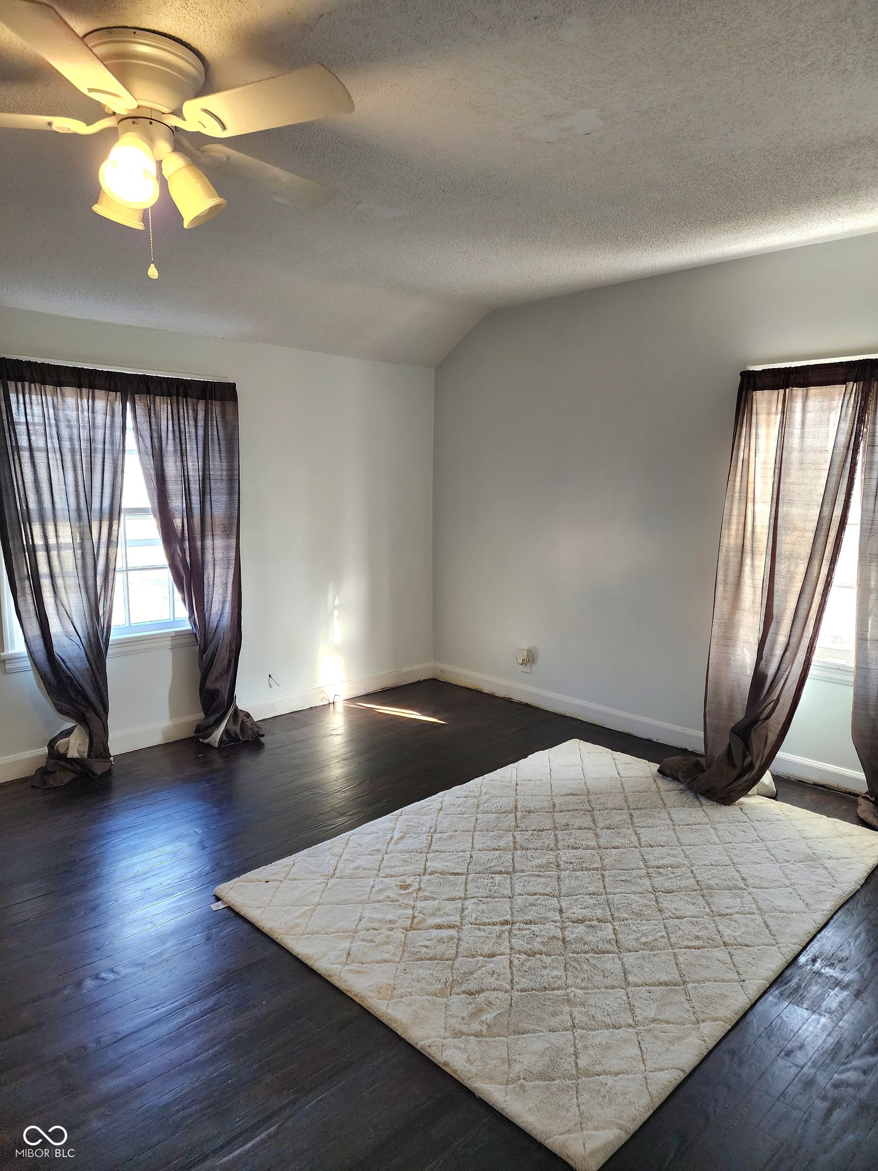 1512 Grand Avenue Columbus, IN 47201 - Photo 15 of 21