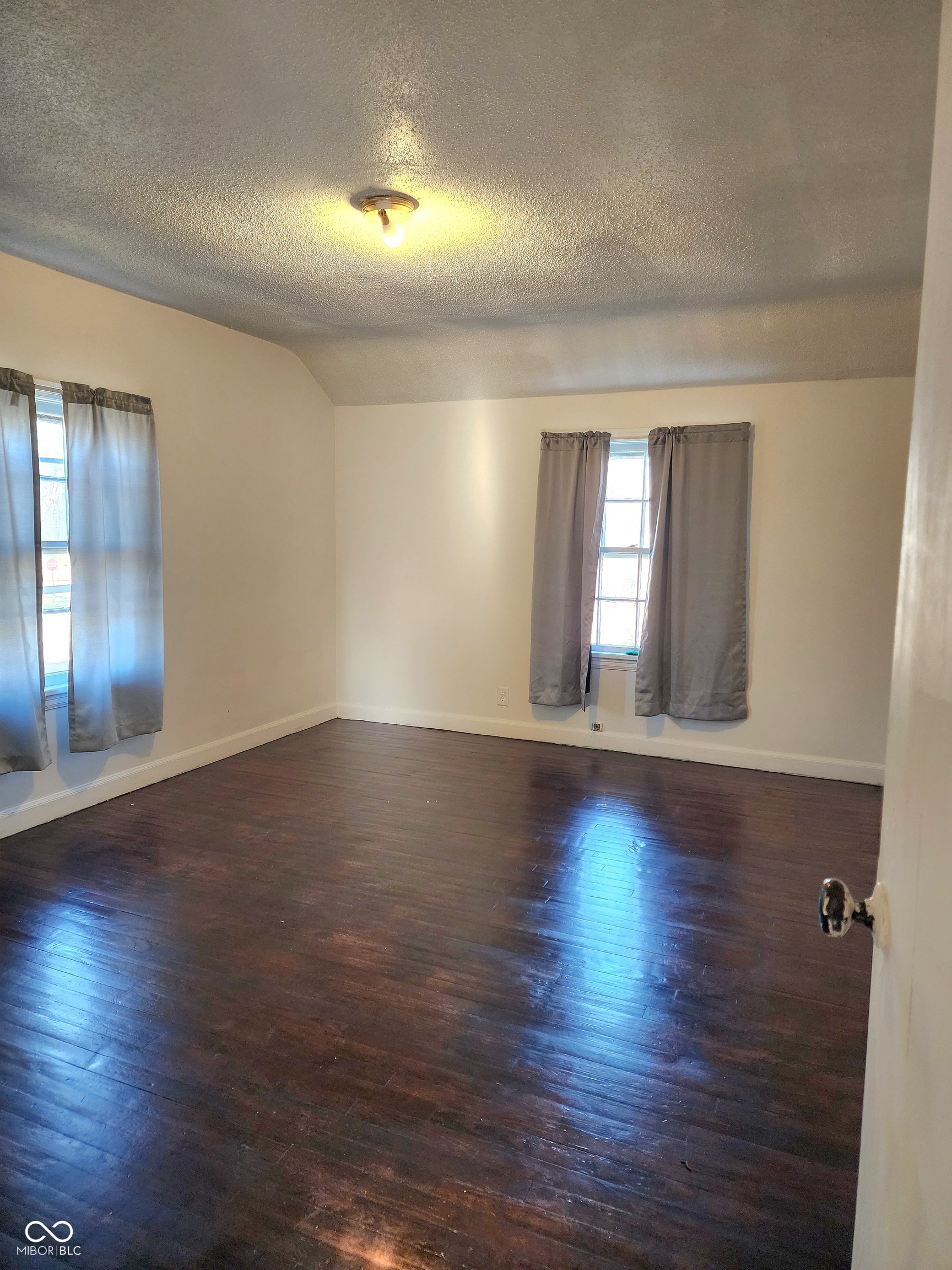 1512 Grand Avenue Columbus, IN 47201 - Photo 17 of 21