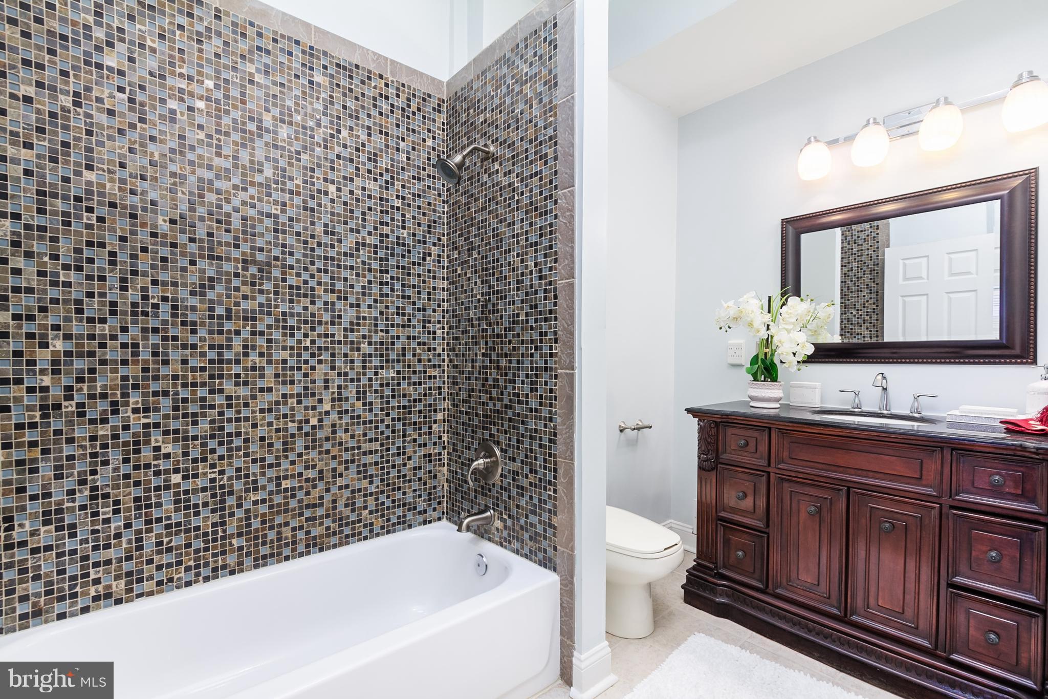 1812 Light Street Baltimore, MD 21230 - Photo 13 of 28 Bath