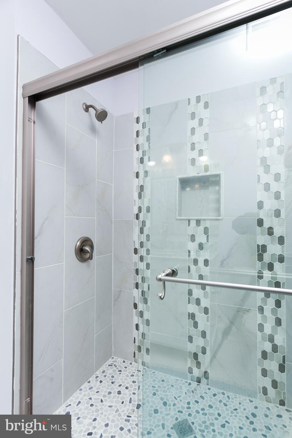 1812 Light Street Baltimore, MD 21230 - Photo 19 of 28 Bath (Master)