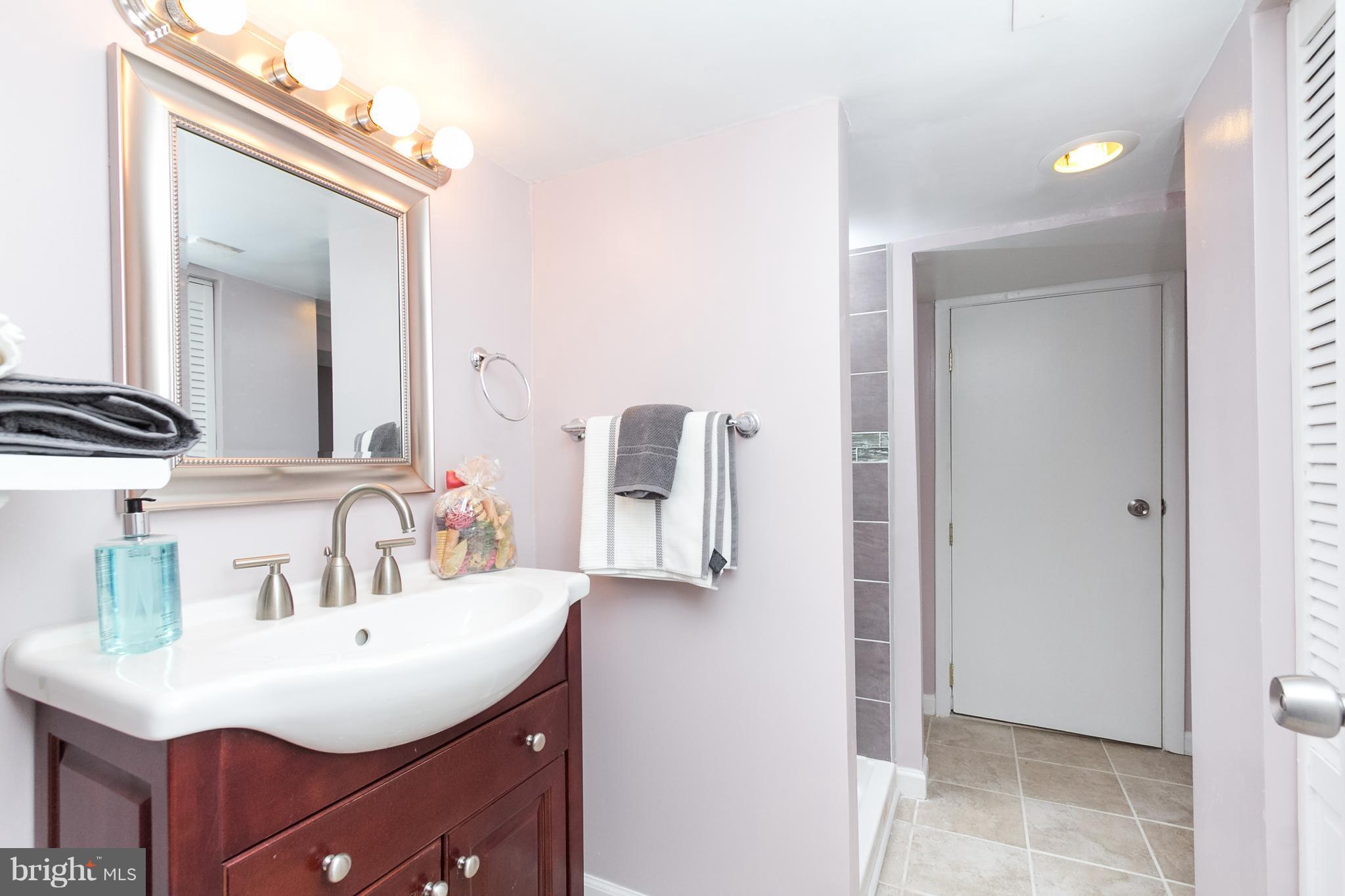 1812 Light Street Baltimore, MD 21230 - Photo 24 of 28 Bath