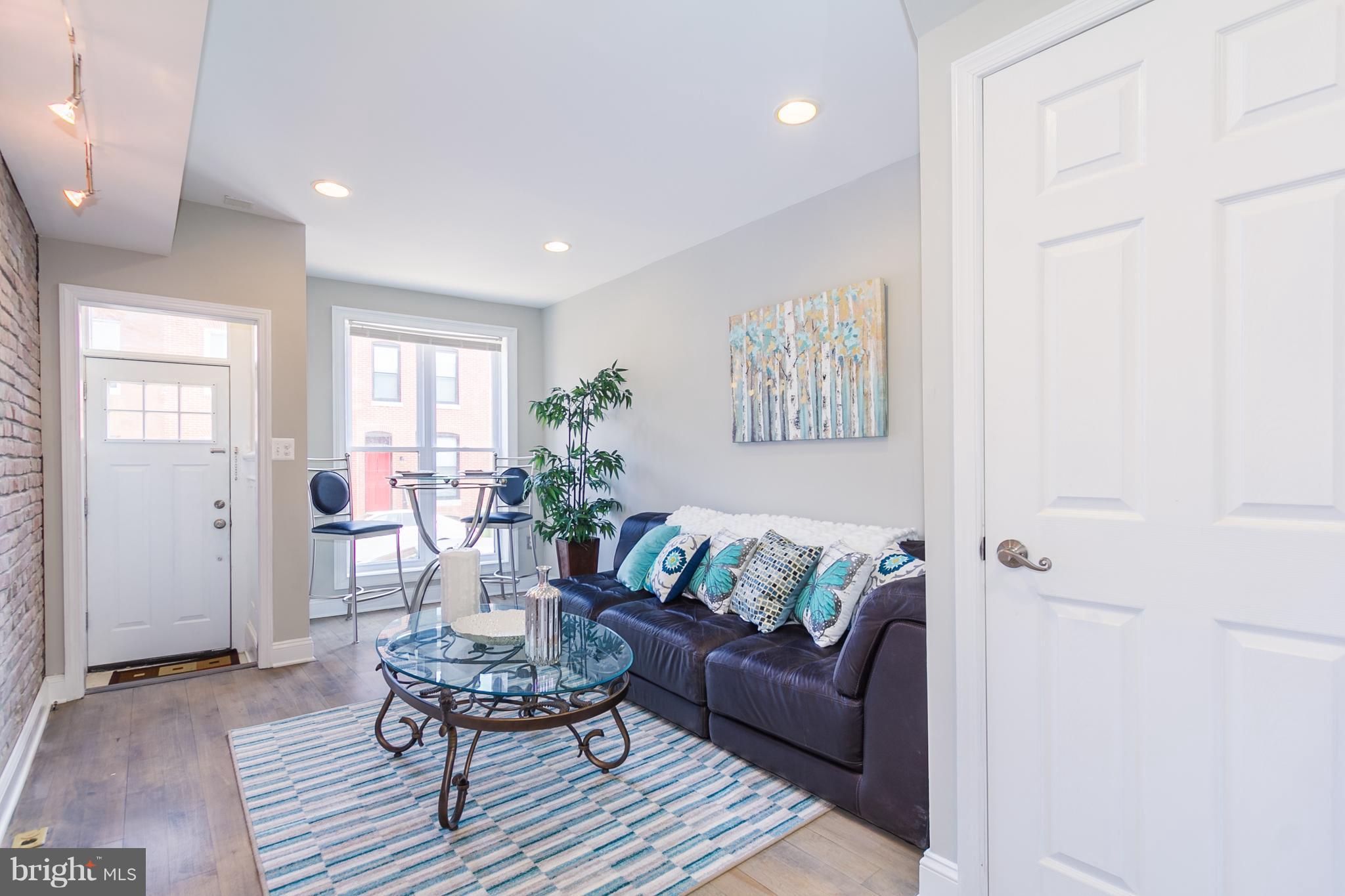 1812 Light Street Baltimore, MD 21230 - Photo 4 of 28 Living Room