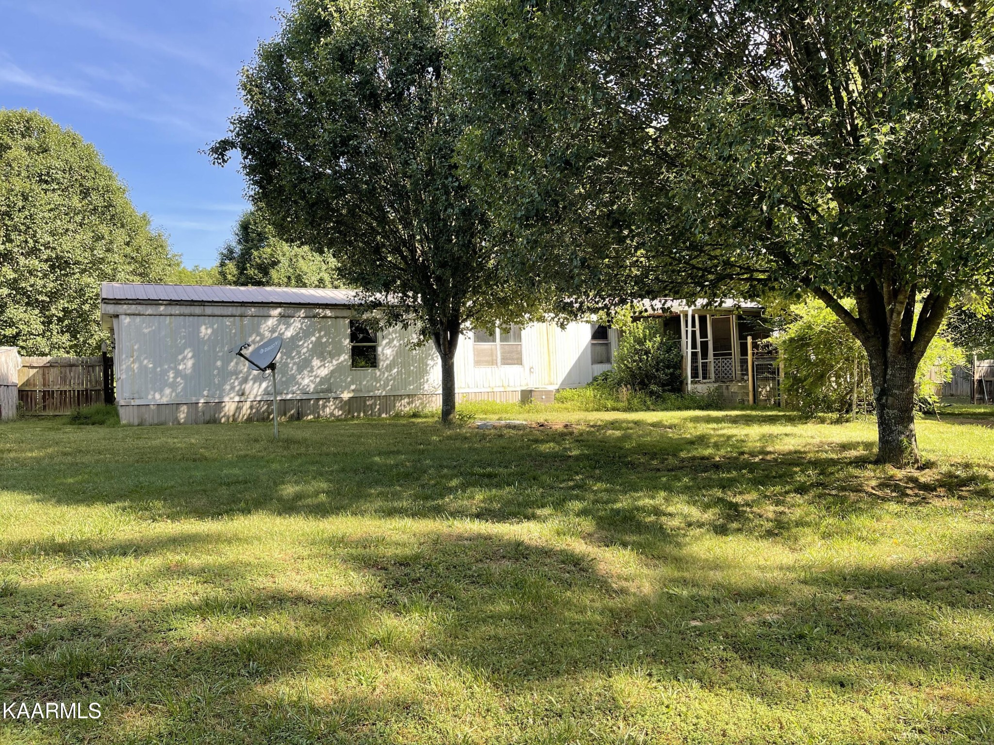 625 Miller Road Bybee, TN 37713 - Photo 2 of 34 a view of a outdoor space