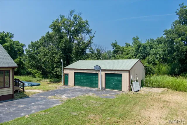 $585,000 | 5171 Old Alton Edwardsville Road, Edwardsville, IL 62025