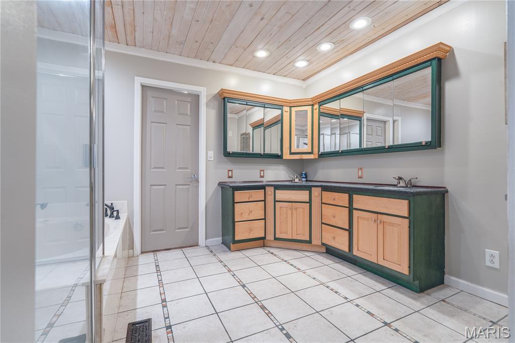 5171 Old Alton Edwardsville Road Edwardsville, IL 62025 - Photo 33 of 73