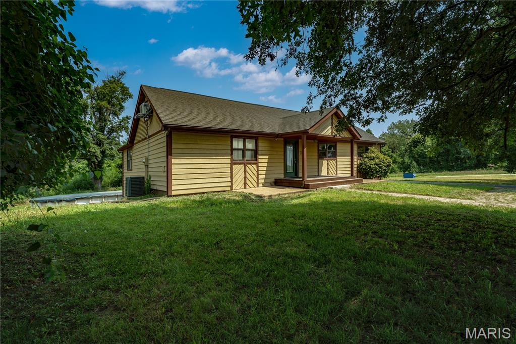 5171 Old Alton Edwardsville Road Edwardsville, IL 62025 - Photo 10 of 73