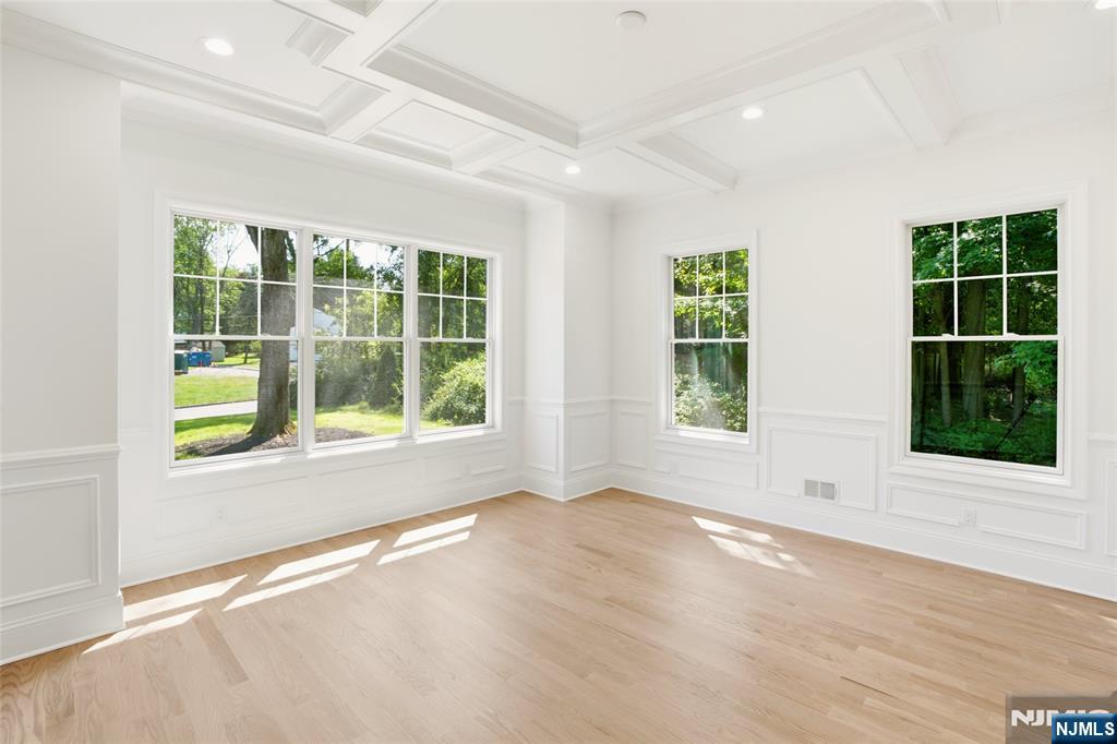 62 Wynnewood Road Livingston, NJ 07039 - Photo 3 of 47