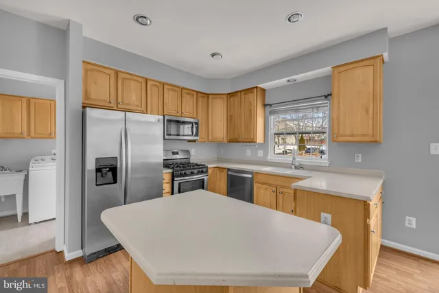 $3,950 | 43654 Kenai Court, Chantilly, VA 20152