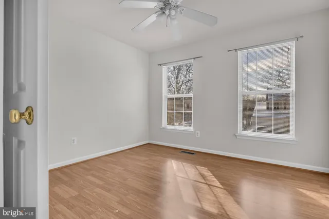 $3,950 | 43654 Kenai Court, Chantilly, VA 20152