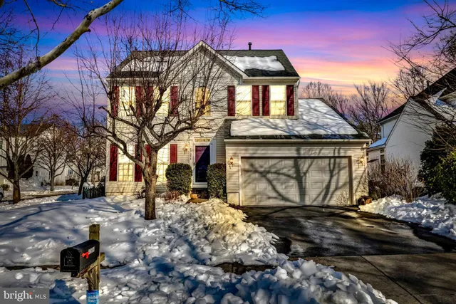 $3,950 | 43654 Kenai Court, Chantilly, VA 20152