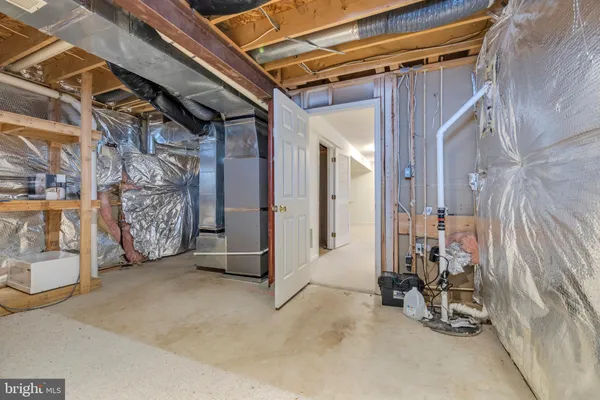 $3,950 | 43654 Kenai Court, Chantilly, VA 20152