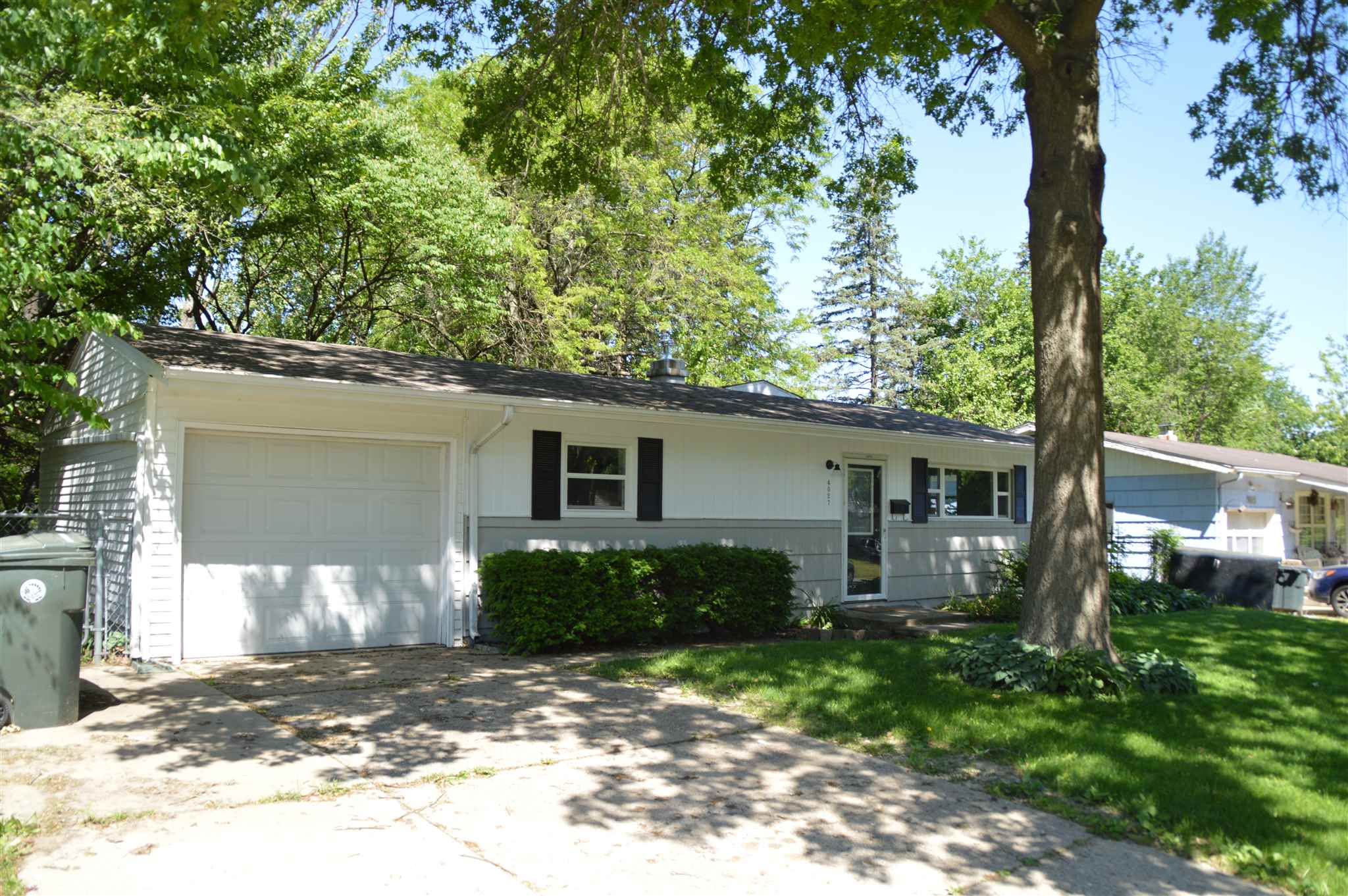 4027 York Road South Bend, IN 46614 - Photo 2 of 16 Gallery Image 2