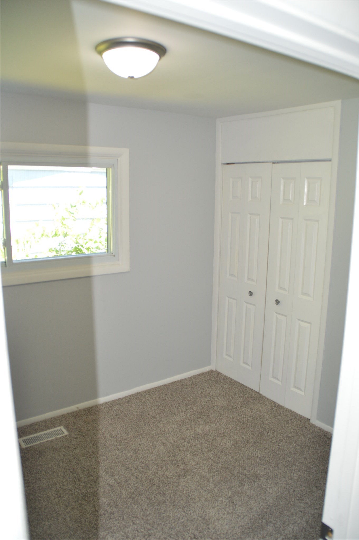 4027 York Road South Bend, IN 46614 - Photo 13 of 16 Gallery Image 13