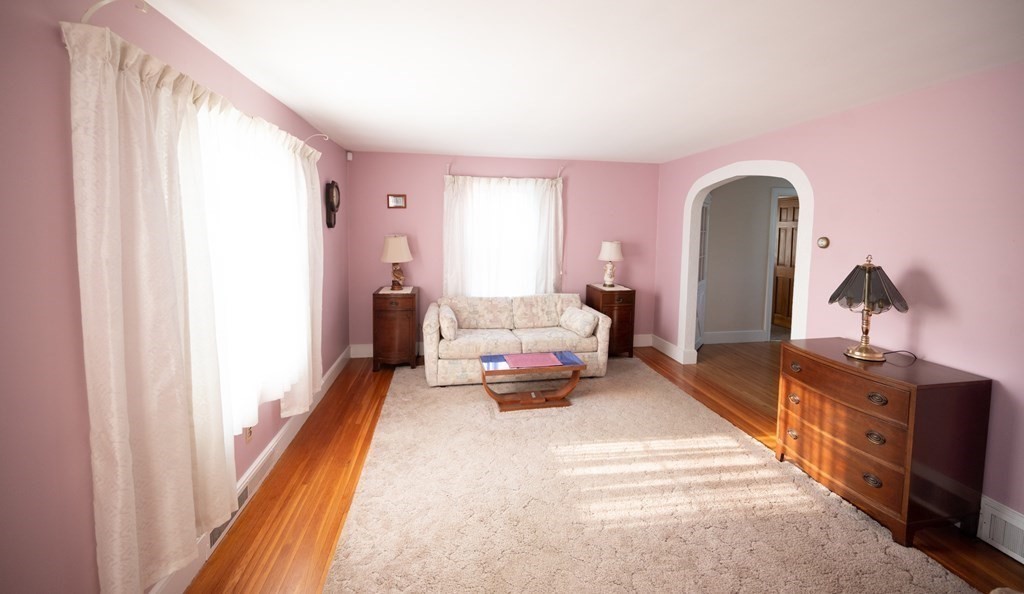 91 Marshall Road Fitchburg, MA 01420 - Photo 4 of 28 Gallery Image 4