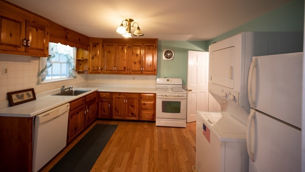 91 Marshall Road Fitchburg, MA 01420 - Photo 6 of 28 Gallery Image 6