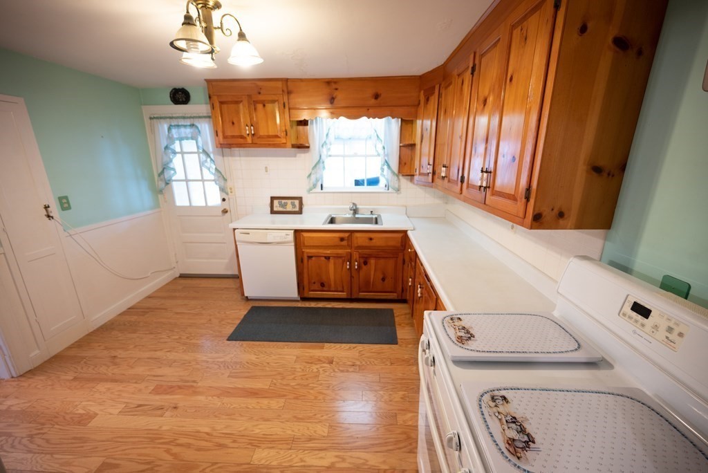 91 Marshall Road Fitchburg, MA 01420 - Photo 7 of 28 Gallery Image 7