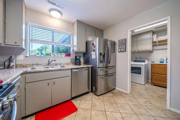 $380,000 | 1827 Bembow Drive, Redding, CA 96002